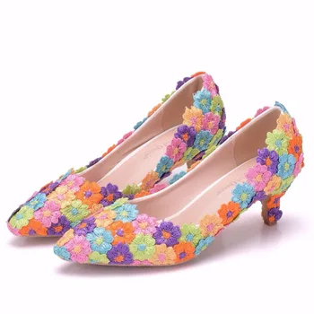 Crystal Queen 5cm Women Wedding Party Shoes Middle Heel Plus Size Women Shoes Ethnic Small Thick Heels Women Rainbow Color Pumps
Crystal Queen 5cm Women Wedding Party Shoes Middle Heel Plus Size Women Shoes Ethnic Small Thick Heels Women Rainbow Color Pumps