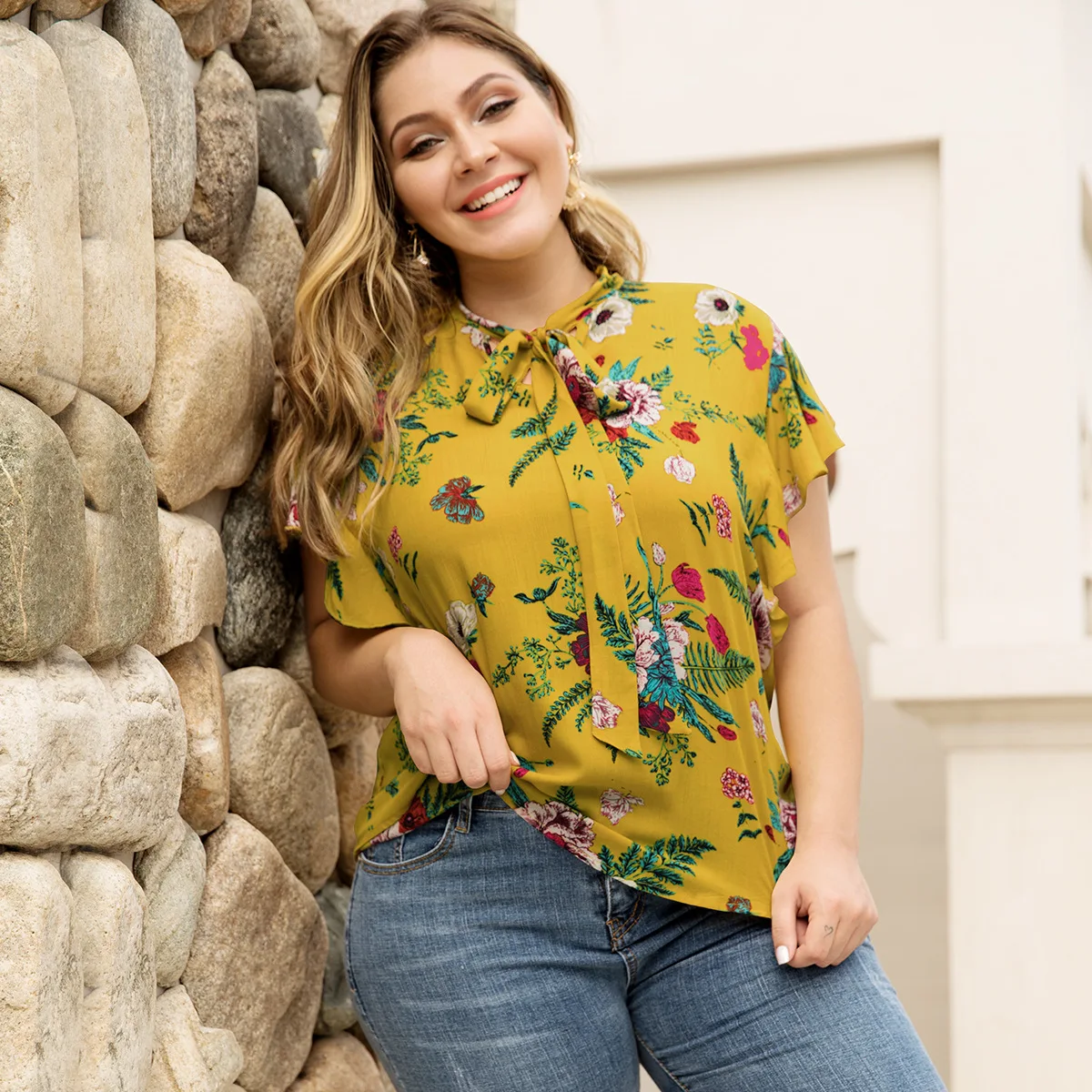 European and American new belt butterfly collar loose lotus leaf side chiffon shirt
European and American new belt butterfly collar loose lotus leaf side chiffon shirt