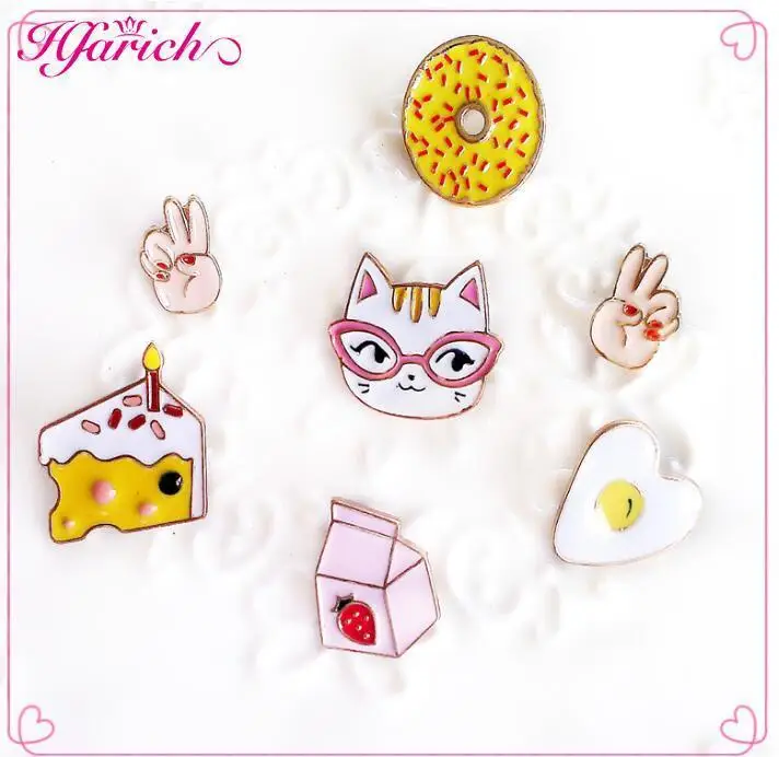 Cute Cat Kitty Doughnut Cake Milk Egg Hands Fashion gold Brooch for women Pins and brooches cartoon New Year Gift
Cute Cat Kitty Doughnut Cake Milk Egg Hands Fashion gold Brooch for women Pins and brooches cartoon New Year Gift