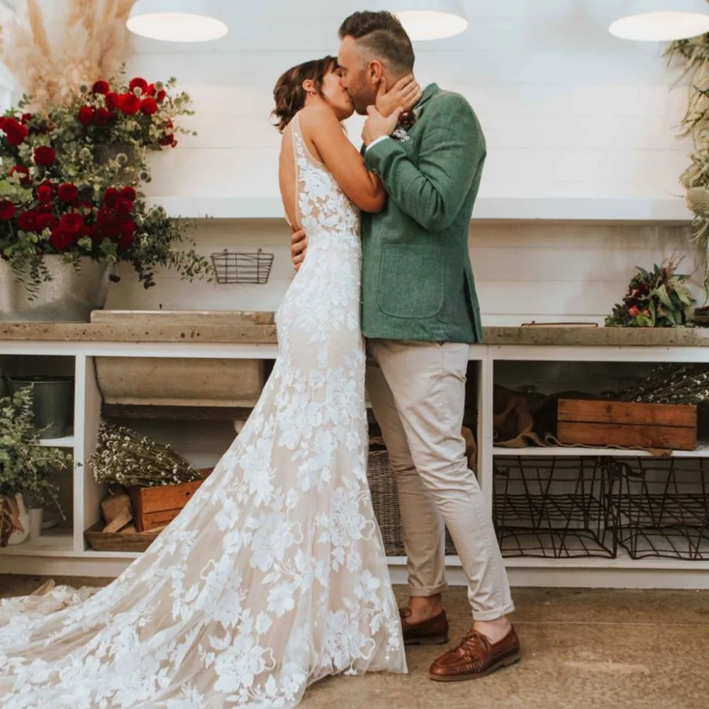Eightale Lace Mermaid wedding dress 2019 V Neck Tulle Appliques Sexy Open Back vestido de noiva White Ivory bride dress
Eightale Lace Mermaid wedding dress 2019 V Neck Tulle Appliques Sexy Open Back vestido de noiva White Ivory bride dress