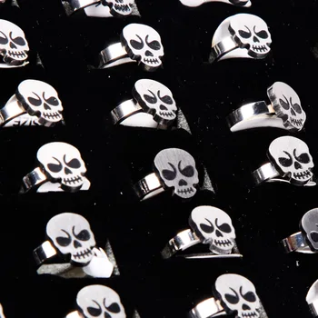 Wholesale 24 pieces / batch of personality skull ring stainless steel domineering ring trend fashion style
Wholesale 24 pieces / batch of personality skull ring stainless steel domineering ring trend fashion style