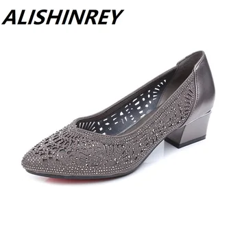 ALISHINREY 2019 Spring summer Pointed Toe Pumps Women Genuine Leather Comfortable High Heels Elegant Slip On Shoes Large Size 43
ALISHINREY 2019 Spring summer Pointed Toe Pumps Women Genuine Leather Comfortable High Heels Elegant Slip On Shoes Large Size 43