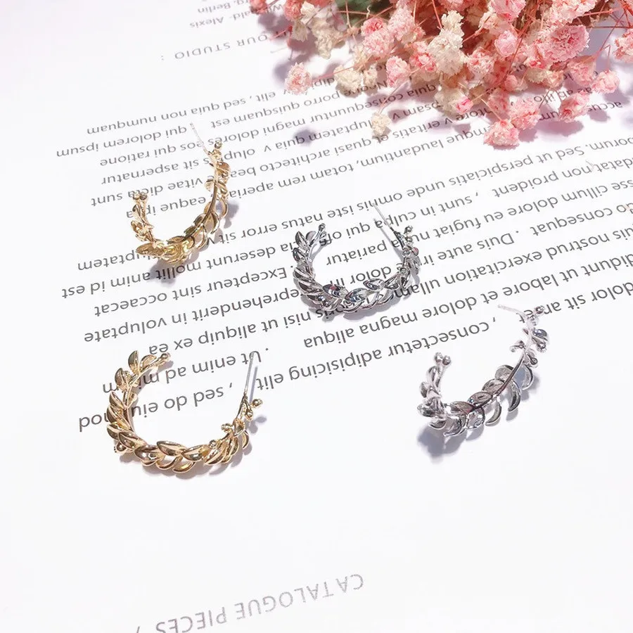Korean Handmade Designer Autumn and Winter New Metal Leaf Half Circle Earrings Women Fashion Jewelry Accessories Gift
Korean Handmade Designer Autumn and Winter New Metal Leaf Half Circle Earrings Women Fashion Jewelry Accessories Gift