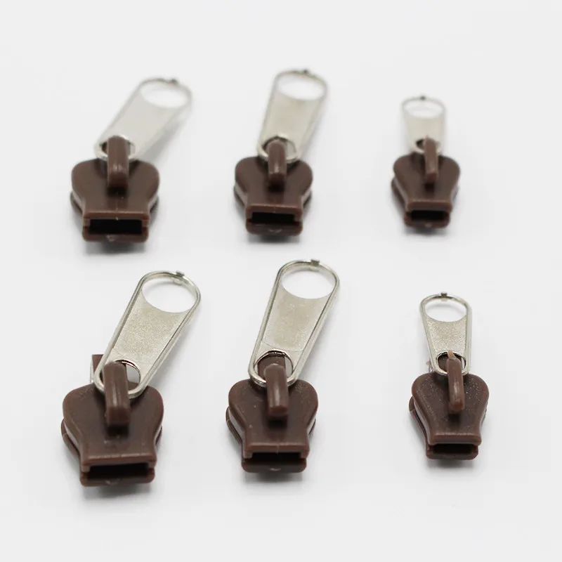6Pcs Instant Fix Zipper Rescue Repair Kit Replacement Zip Slider for Shoes Bags Clothes New Design
6Pcs Instant Fix Zipper Rescue Repair Kit Replacement Zip Slider for Shoes Bags Clothes New Design