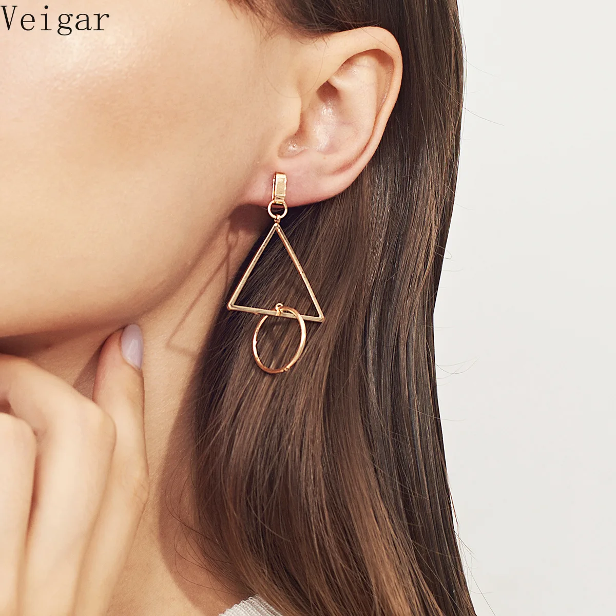 Hollow Triangle Dangle Earrings Gold Color Women Circle Earring 2018 Fashion Jewelry Ladies Simple Geometric Earing
Hollow Triangle Dangle Earrings Gold Color Women Circle Earring 2018 Fashion Jewelry Ladies Simple Geometric Earing