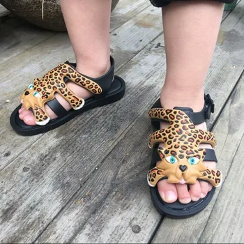 Summer New Roman Shoes Girls Sandals Flox Brazilian Sandals Shoes Soft Bottom Non-Slip Cartoon Tiger Leopard Boys sandals
Summer New Roman Shoes Girls Sandals Flox Brazilian Sandals Shoes Soft Bottom Non-Slip Cartoon Tiger Leopard Boys sandals