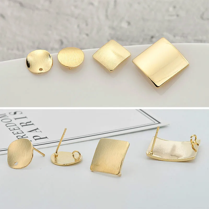 Color protection 18K gold copper wire drawing square wave convex surface mirror ear ring nail DIY Earrings material
Color protection 18K gold copper wire drawing square wave convex surface mirror ear ring nail DIY Earrings material
