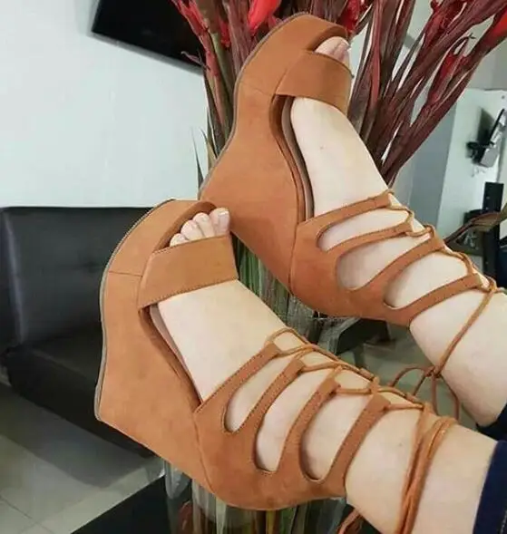 Moraima Snc Fashion Brown Suede High Heel Sandals Sexy Peep Toe Platform Wedge Shoes Woman Summer Cutouts Gladiator Shoe
Moraima Snc Fashion Brown Suede High Heel Sandals Sexy Peep Toe Platform Wedge Shoes Woman Summer Cutouts Gladiator Shoe