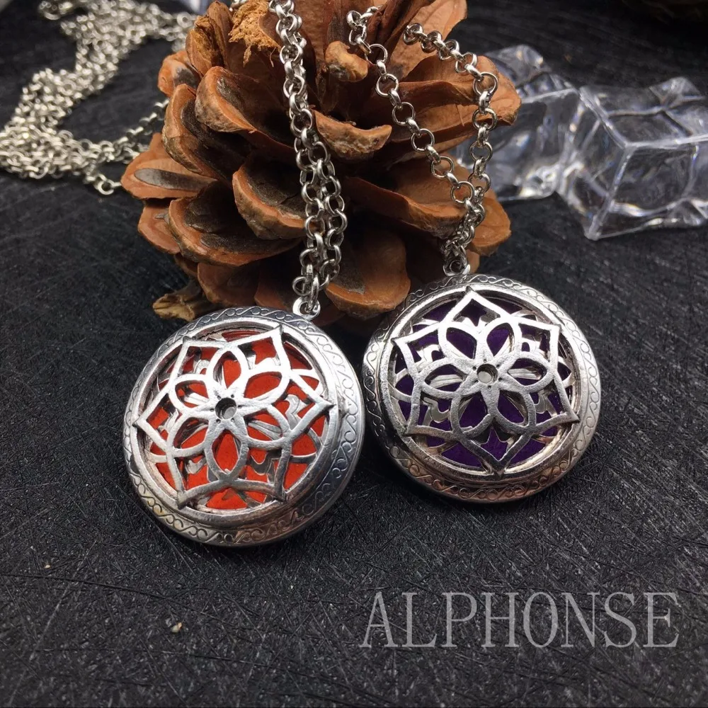 1 magic box pendant diy hollow flower pendant necklace Christmas can open the oil dispersed phase box
1 magic box pendant diy hollow flower pendant necklace Christmas can open the oil dispersed phase box