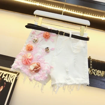 2019 Summer Women's Floral Embroidery Denim Shorts White Color Holes Ripped Short Jean Students Girl's Hot Pants
2019 Summer Women's Floral Embroidery Denim Shorts White Color Holes Ripped Short Jean Students Girl's Hot Pants