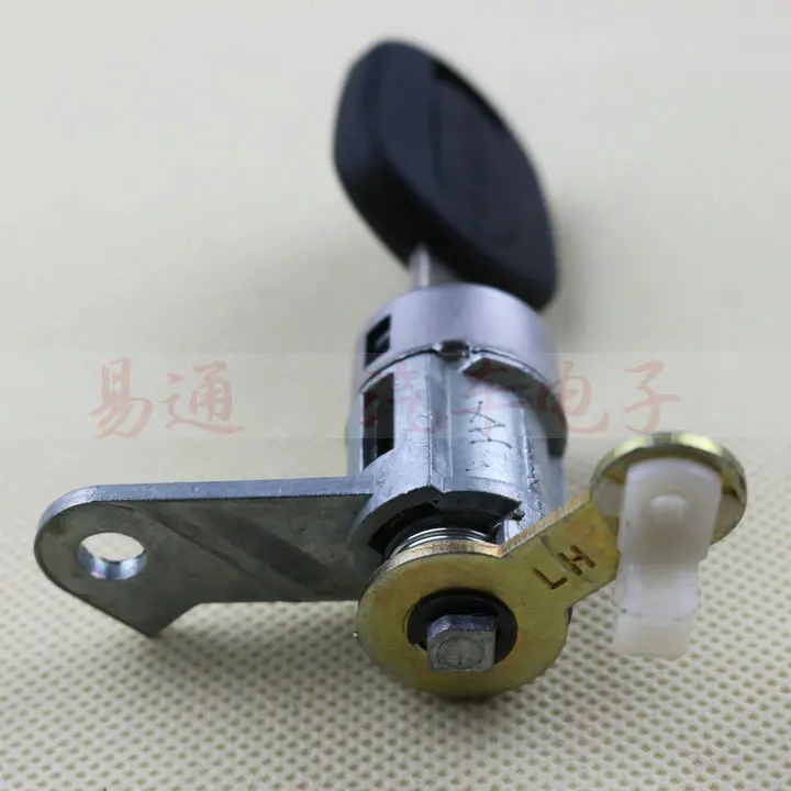 For Buick Excelle Car Central Door Lock Core Replacement With Key Front Left car lock
For Buick Excelle Car Central Door Lock Core Replacement With Key Front Left car lock