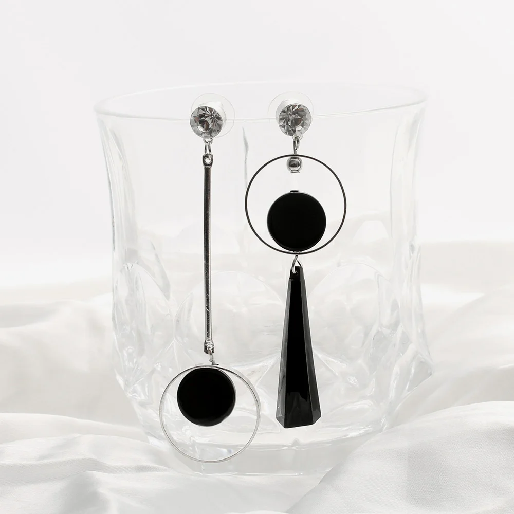 1 Pair Special Women Asymmetry Rhinestone Long Earrings Black Acrylic Pendant Drop Dangle Earrings Jewelry Nice Gift
1 Pair Special Women Asymmetry Rhinestone Long Earrings Black Acrylic Pendant Drop Dangle Earrings Jewelry Nice Gift