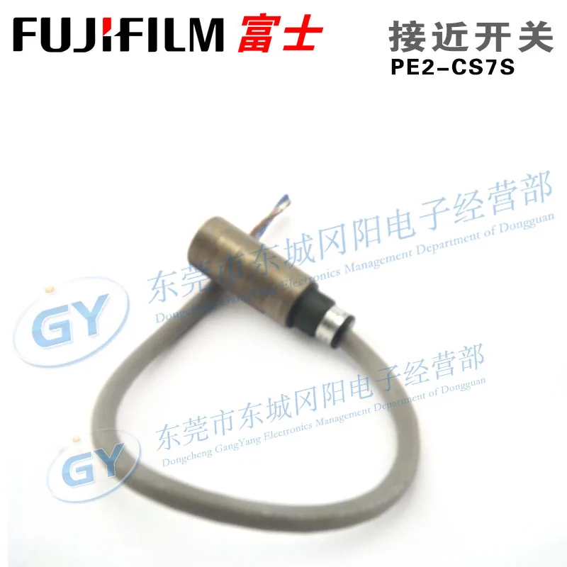 Original authentic Japanese * / * - PE2 - CS7S inductive proximity switch Spot sales
Original authentic Japanese * / * - PE2 - CS7S inductive proximity switch Spot sales