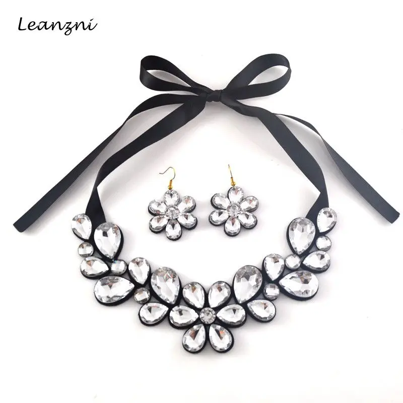 Leanzni wholesale Deserve to act the role of short chain necklace with female fashion exaggerated acrylic resin decorations
Leanzni wholesale Deserve to act the role of short chain necklace with female fashion exaggerated acrylic resin decorations