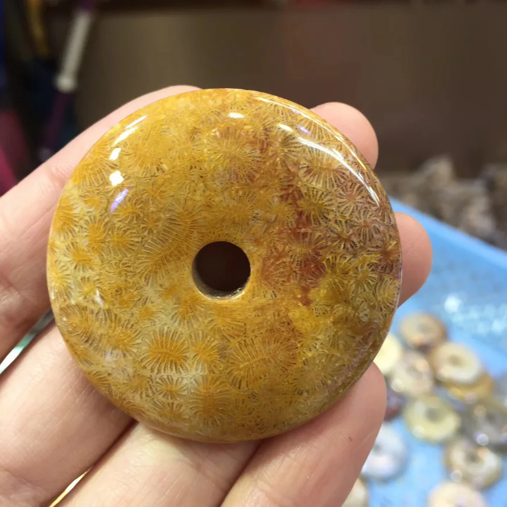 Бусины из натурального камня в форме пончика с хризантемой незакрепленные
