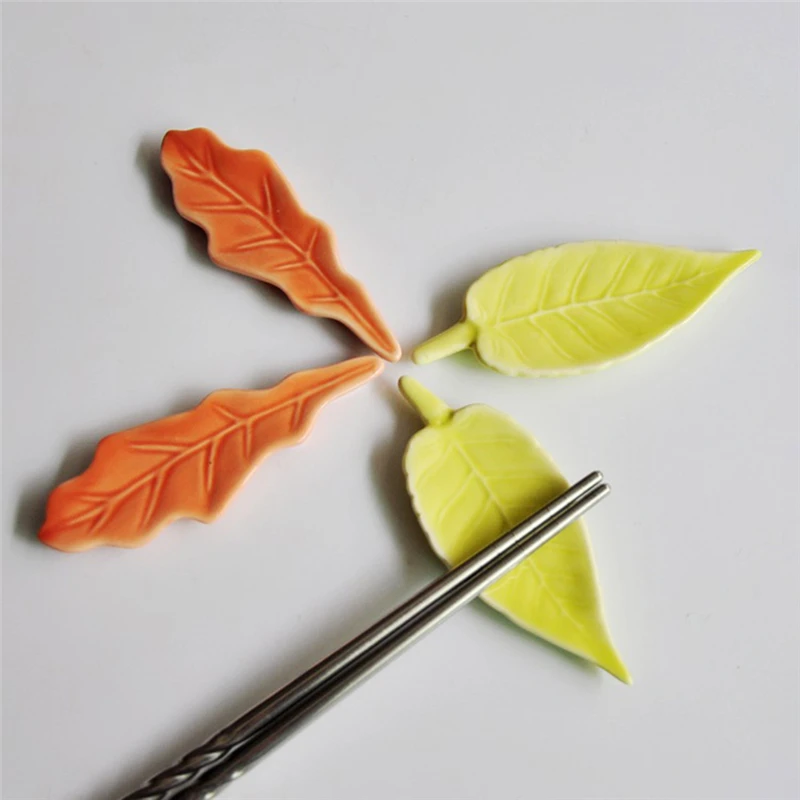 Japanese Style Ceramic Chopsticks Holder Stand Leaves Design Chopstick Rack Pillow Care Rest Kitchen Art Craft Tableware
Japanese Style Ceramic Chopsticks Holder Stand Leaves Design Chopstick Rack Pillow Care Rest Kitchen Art Craft Tableware