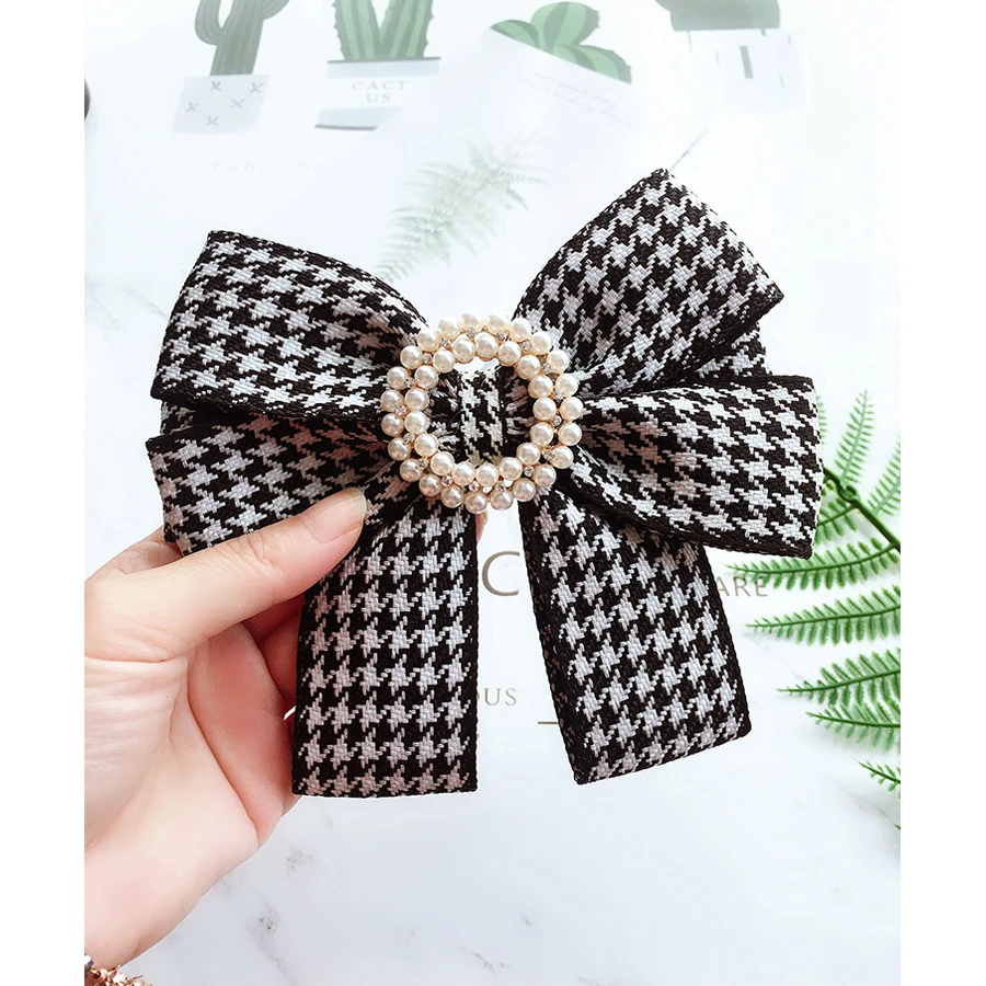 Fashion women bow tie Swallow Gird Butterfly Bow Ties Girl Student Hotel Clerk Waitress Neck tie Shirt Apparel Accessories
Fashion women bow tie Swallow Gird Butterfly Bow Ties Girl Student Hotel Clerk Waitress Neck tie Shirt Apparel Accessories