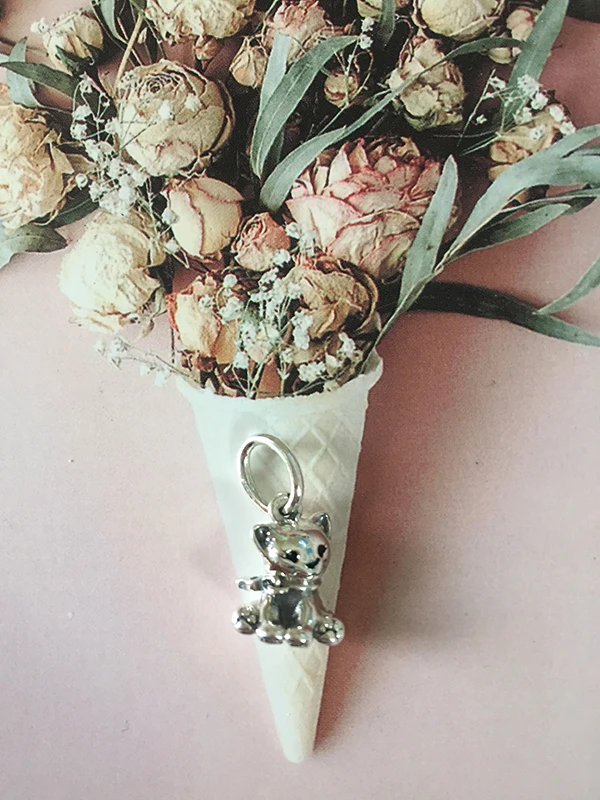 100% 925 Sterling Silver Sweet Cat Charm With Little Fish Dangling,fit Original Pandora Bracelet,Gift for Women DIY Jewelry
100% 925 Sterling Silver Sweet Cat Charm With Little Fish Dangling,fit Original Pandora Bracelet,Gift for Women DIY Jewelry