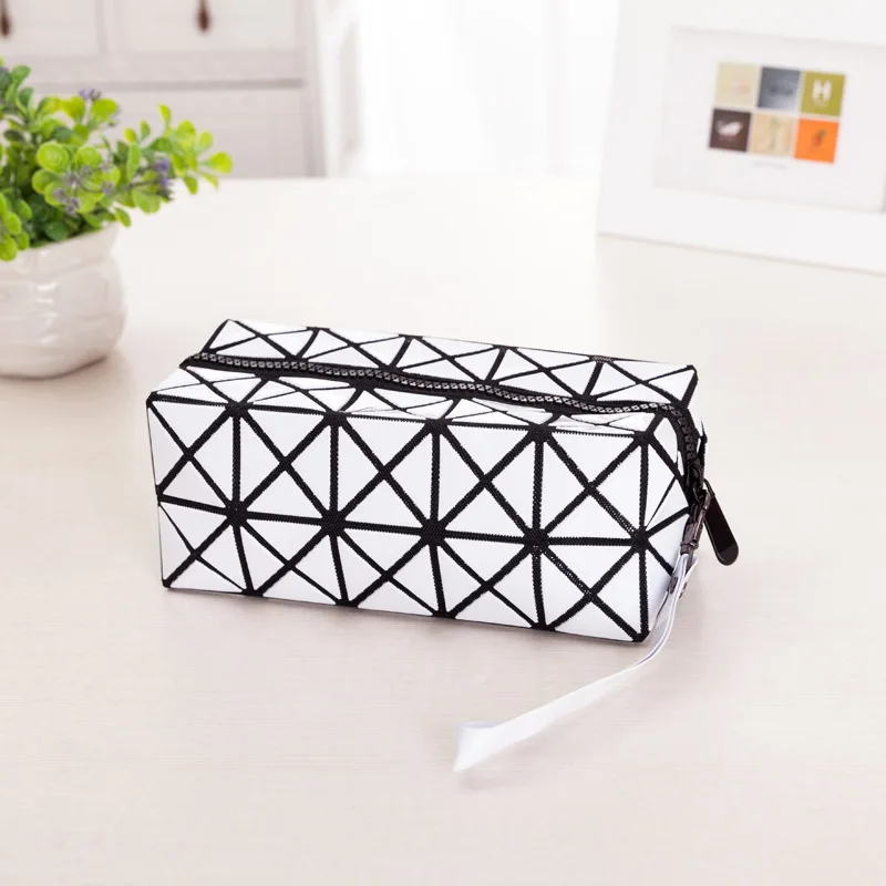 New Rhinestone Wallet Korean Geometric Package Shoulder Portable Wrist Strap Purses and Handbags
New Rhinestone Wallet Korean Geometric Package Shoulder Portable Wrist Strap Purses and Handbags