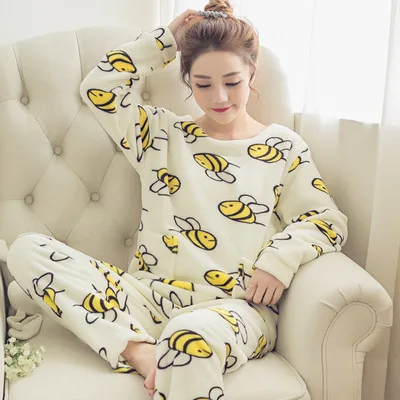 JINUO woman warm flannel pajamas suits two pieces for winter sleepwear adult femme pyjamas sets funny nightgown
JINUO woman warm flannel pajamas suits two pieces for winter sleepwear adult femme pyjamas sets funny nightgown
