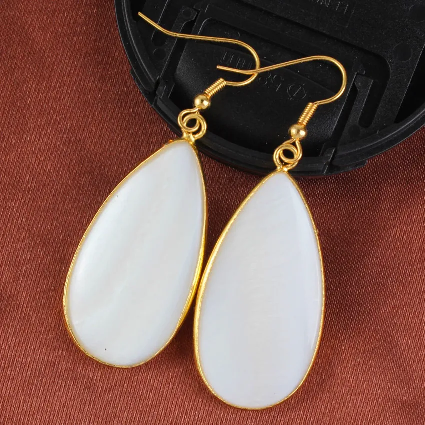 100-Unique 1 Pair Light Yellow Gold Color White Shell Water Drop Earrings Elegant Women's Earring
100-Unique 1 Pair Light Yellow Gold Color White Shell Water Drop Earrings Elegant Women's Earring