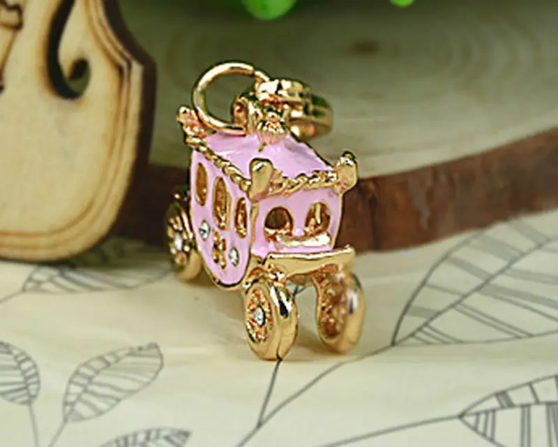 XS Carriage Car Small Keyring Fashion Jewelry Women Bag Rings Key Crystal Rhinestone Charm Pendant Key Chain Gift moda 2015
XS Carriage Car Small Keyring Fashion Jewelry Women Bag Rings Key Crystal Rhinestone Charm Pendant Key Chain Gift moda 2015