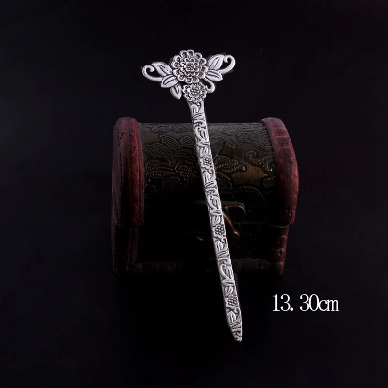 1PC New Vintage Women Hair Sticks Pins Elegance Silver Alloy Geometric Girls Headbands Lady Gift Barrettes Hair Clip Accessories
1PC New Vintage Women Hair Sticks Pins Elegance Silver Alloy Geometric Girls Headbands Lady Gift Barrettes Hair Clip Accessories