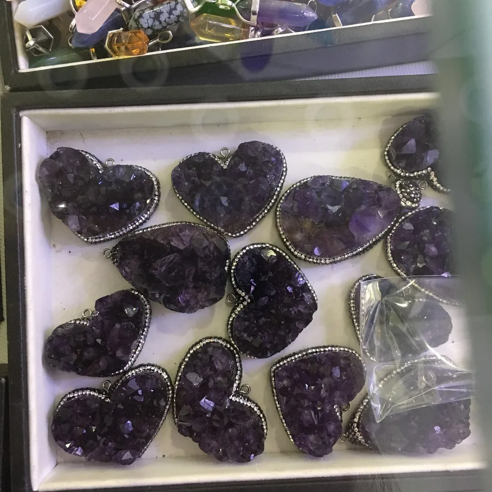 1PC Uruguay Natural Amethysts Geode Necklace Crystal Quartz Cluster Pendant
1PC Uruguay Natural Amethysts Geode Necklace Crystal Quartz Cluster Pendant