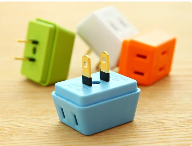 Creative power converter portable socket feet Japan travel to three wireless mini conversion plug socket
Creative power converter portable socket feet Japan travel to three wireless mini conversion plug socket