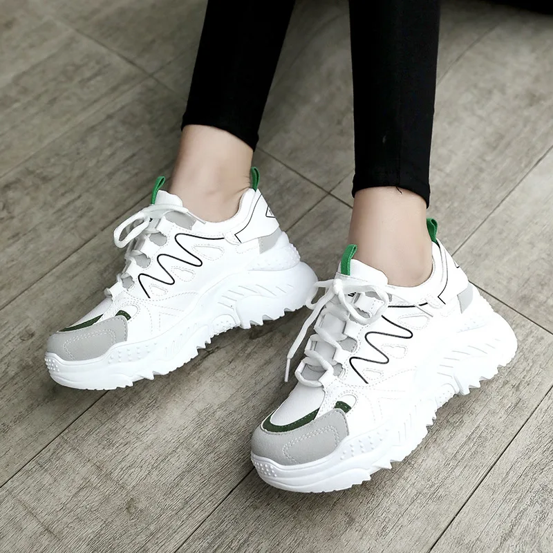 Spring and autumn new women's shoes ulzzang Harajuku super fire female wild casual white sneakers shoes women
Spring and autumn new women's shoes ulzzang Harajuku super fire female wild casual white sneakers shoes women