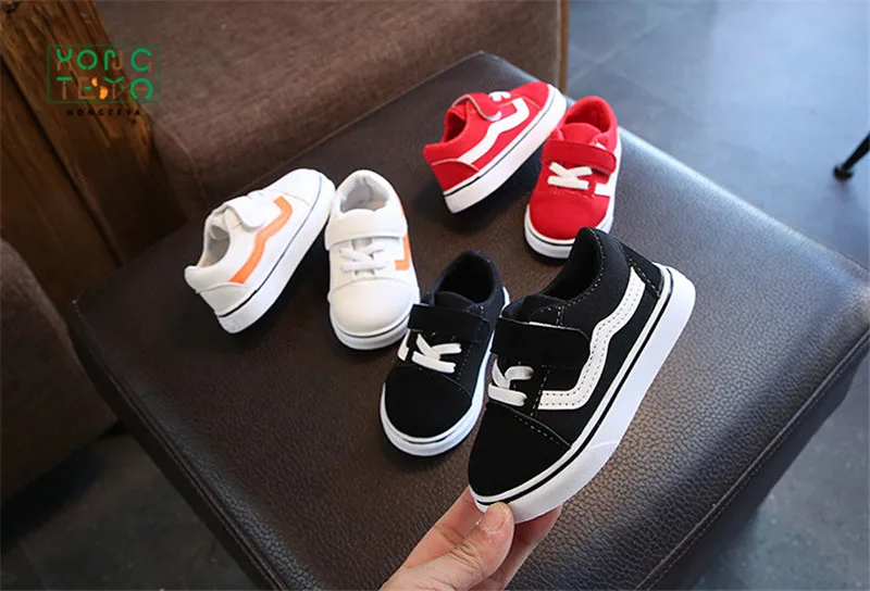 Baby Shoes Soft Bottom Baby Boy Casual Shoes 1-3 Years Old 2020 Spring Children Canvas Shoes Girls Walking Shoes Toddler
Baby Shoes Soft Bottom Baby Boy Casual Shoes 1-3 Years Old 2020 Spring Children Canvas Shoes Girls Walking Shoes Toddler