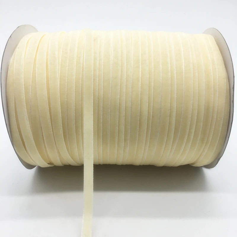 5Yards/lot 1/4" 6mm Cream Soft Comfortable Velvet Ribbon Headband Clips Bow Wedding Christmas Decoration
5Yards/lot 1/4" 6mm Cream Soft Comfortable Velvet Ribbon Headband Clips Bow Wedding Christmas Decoration
