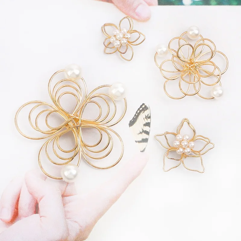 2pcs Gold Color Wire Flower Charms Handmade Flower Pendants For DIY Earring Jewelry Making Earrings Accessories for Women
2pcs Gold Color Wire Flower Charms Handmade Flower Pendants For DIY Earring Jewelry Making Earrings Accessories for Women