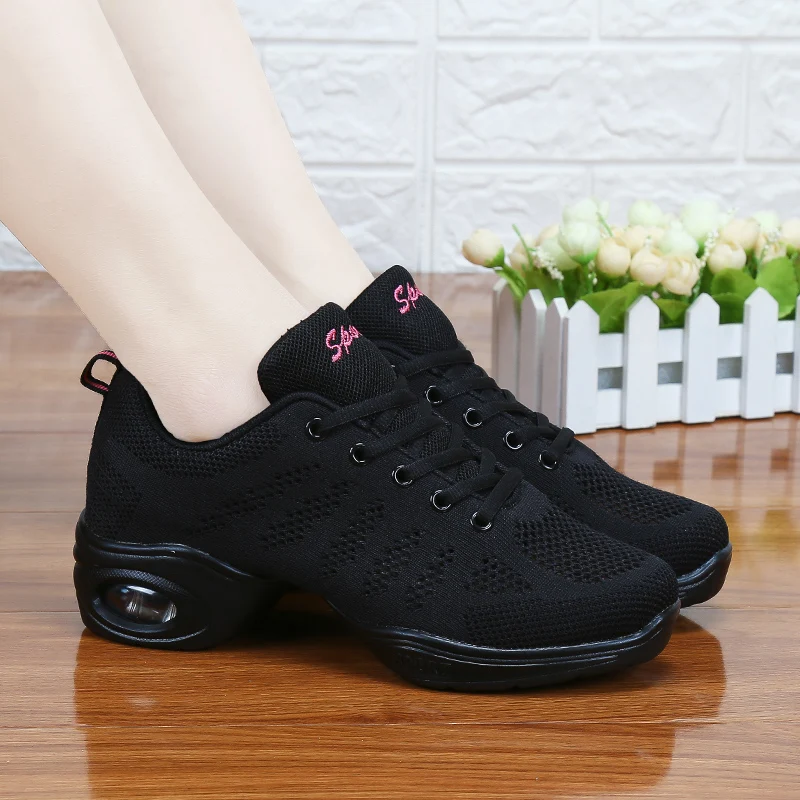 2019 New Dancing Shoes For Women Black Sports Feature Modern Dance Jazz Shoes Soft Outsole Breath Dance Female Practice Sneakers
2019 New Dancing Shoes For Women Black Sports Feature Modern Dance Jazz Shoes Soft Outsole Breath Dance Female Practice Sneakers