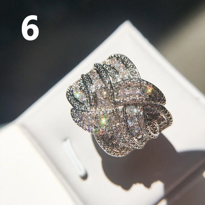 2019 New Female Ladies Ring Fashionable Luxury Large Silver Ring with Zircon Super Shiny Lady Fashion Wedding Engagement
2019 New Female Ladies Ring Fashionable Luxury Large Silver Ring with Zircon Super Shiny Lady Fashion Wedding Engagement