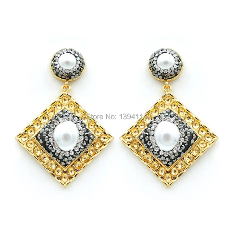 Natural Pearl Bead Pave CZ Square Setting Stud Earrings Gold Plated Approx 46*32*6mm
Natural Pearl Bead Pave CZ Square Setting Stud Earrings Gold Plated Approx 46*32*6mm