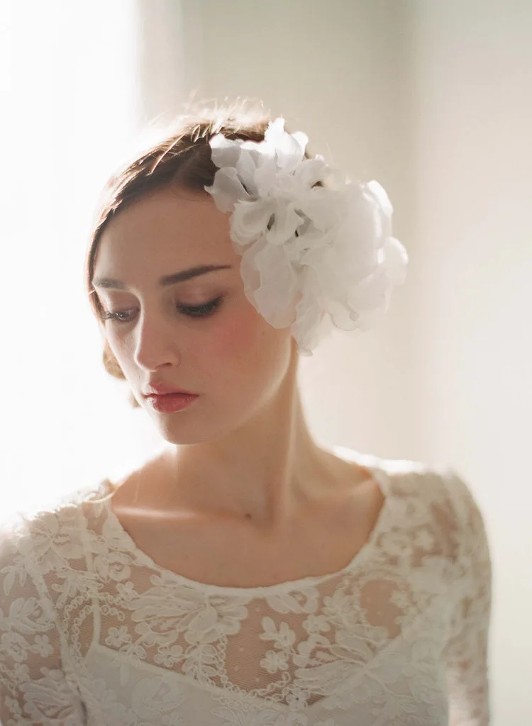 La estrella de mar wedding accessories 2019 beautiful white flowers wedding veil hat fast delivery chapeau mariage
La estrella de mar wedding accessories 2019 beautiful white flowers wedding veil hat fast delivery chapeau mariage