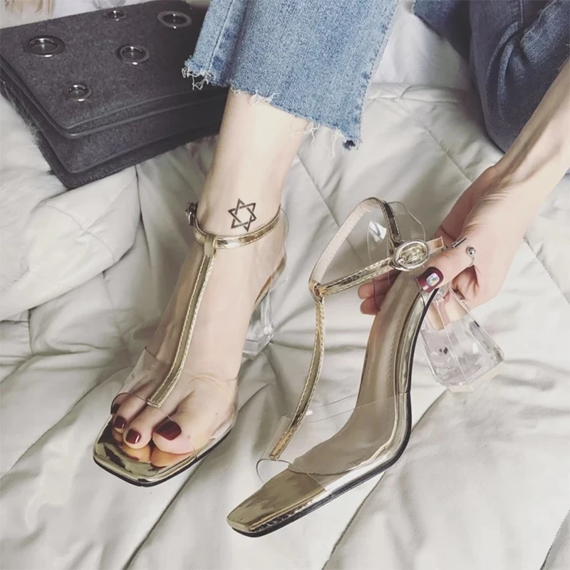 Temperament Goddess Fashion Transparent Peep Toe Women Sandals Roman Style Sandals Female Summer T Strap Clear Sandals 2019 New
Temperament Goddess Fashion Transparent Peep Toe Women Sandals Roman Style Sandals Female Summer T Strap Clear Sandals 2019 New
