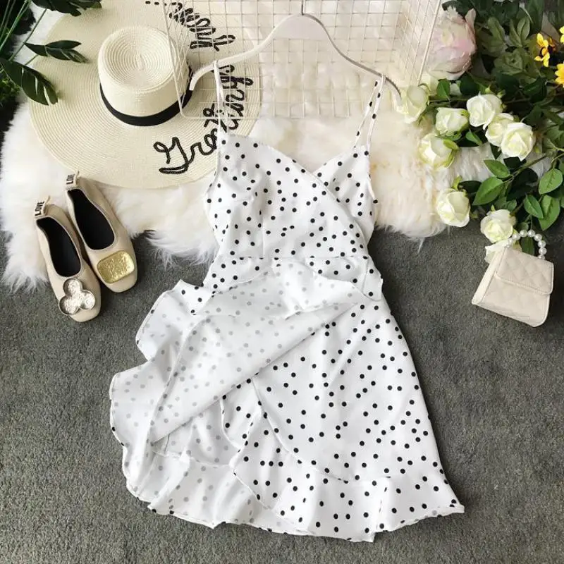 Summer Women Ruffles Beach Dress Vestidos New 2019 Fashion Dot Print V Neck Sexy Dresses Woman Spaghetti Strap Bandage Dress
Summer Women Ruffles Beach Dress Vestidos New 2019 Fashion Dot Print V Neck Sexy Dresses Woman Spaghetti Strap Bandage Dress