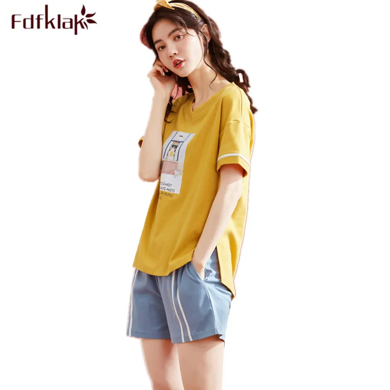 Good quality new women pajamas set short sleeve cotton sleepwear pijamas female cartoon print nightwear home clothes girl's suit
Good quality new women pajamas set short sleeve cotton sleepwear pijamas female cartoon print nightwear home clothes girl's suit