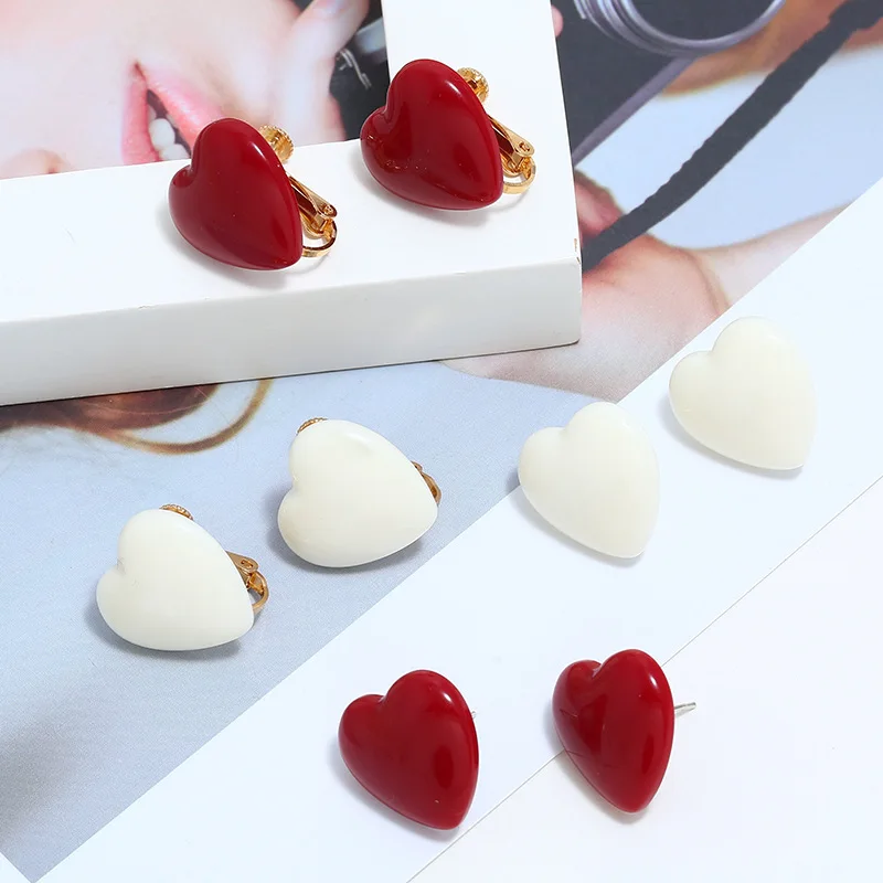 New Korean Earrings Cute Sweet Heart White Red Stud Earrings for Women Small Earings Fashion Jewelry Boucle D'oreille Femme 2019
New Korean Earrings Cute Sweet Heart White Red Stud Earrings for Women Small Earings Fashion Jewelry Boucle D'oreille Femme 2019
