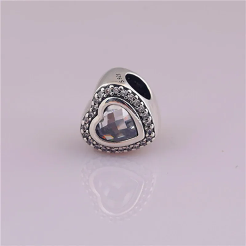 Guaranteed 925 sterling silver charm New crown charm Double heart bracelet charm Retro heart charm
Guaranteed 925 sterling silver charm New crown charm Double heart bracelet charm Retro heart charm