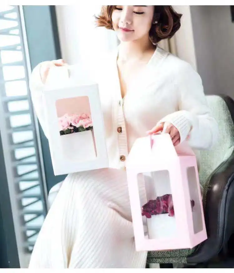 Deluxe Mansion Hand-held Box Flower Art Packaging Box Folding Landscape Flower Box Golden Clothes New Love House Window-opening
Deluxe Mansion Hand-held Box Flower Art Packaging Box Folding Landscape Flower Box Golden Clothes New Love House Window-opening