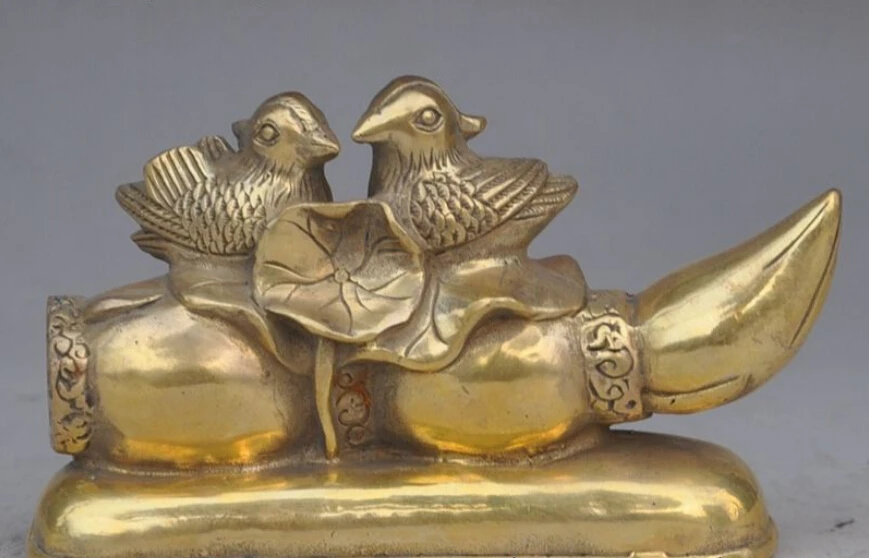 6" China fengshui brass Lotus root Mandarin duck bird Conjugal love lucky statue
6" China fengshui brass Lotus root Mandarin duck bird Conjugal love lucky statue