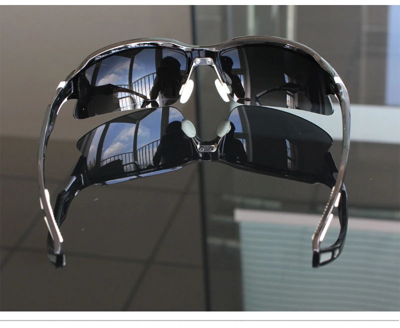 Polarized Cycling Glasses