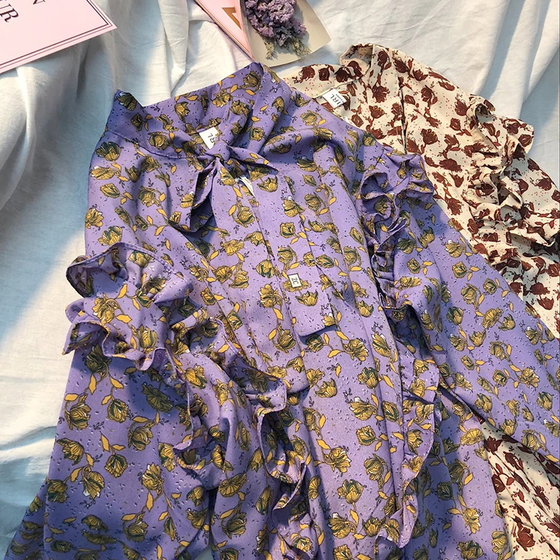 Spring Korean Retro ins Recommends Sweet Small Fragments of Flowers to Lead Auricularia Lace Loose Shirt Women
Spring Korean Retro ins Recommends Sweet Small Fragments of Flowers to Lead Auricularia Lace Loose Shirt Women