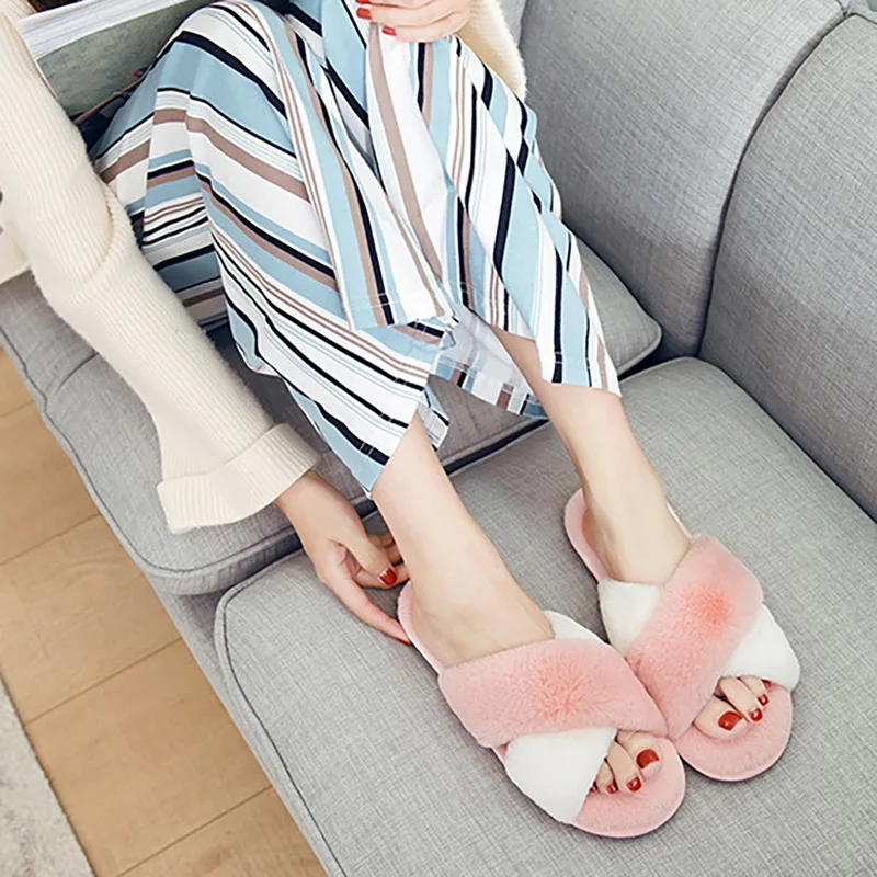 Litthing 2019 Winter Women Home Slippers with Faux Fur Fashion Warm Shoes Woman Slip on Flats Female Slides Black Pink Plus Size
Litthing 2019 Winter Women Home Slippers with Faux Fur Fashion Warm Shoes Woman Slip on Flats Female Slides Black Pink Plus Size