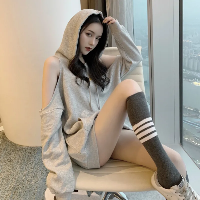 2019 Autumn New Female Hoodies Korean Fashion Casual Lazy Style Strapless Loose Gray Personality Solid Women Sweatshirt 90s
2019 Autumn New Female Hoodies Korean Fashion Casual Lazy Style Strapless Loose Gray Personality Solid Women Sweatshirt 90s