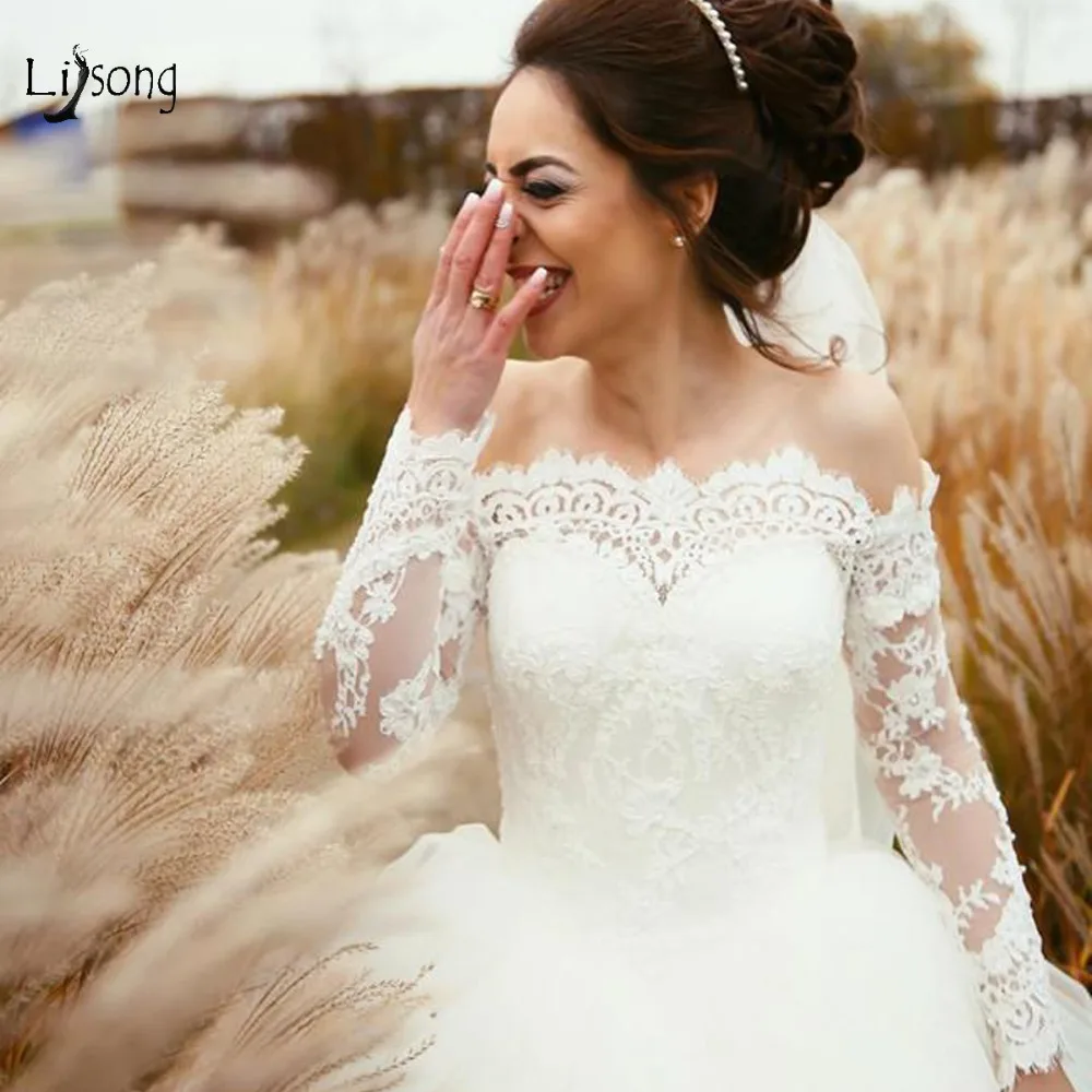 Elegant Muslim Full Sleeves Wedding Dresses 2019 Lace Off The Shoulder Lush Ball Gowns For Bridal Plus Size Robe De Mariee
Elegant Muslim Full Sleeves Wedding Dresses 2019 Lace Off The Shoulder Lush Ball Gowns For Bridal Plus Size Robe De Mariee