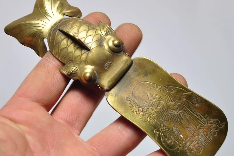 China Collect Old Bronze Goldfish Longevity god Wealth Shoehorn Statue 
China Collect Old Bronze Goldfish Longevity god Wealth Shoehorn Statue